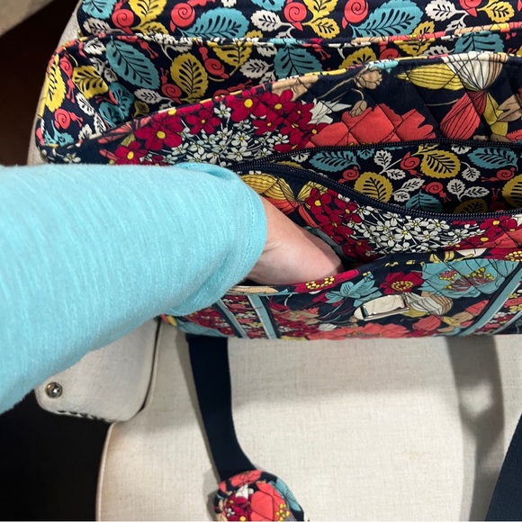 Vera Bradley Briefcase Happy Snails Retired 2011 14x12 Messenger Style Large - Picture 9 of 14